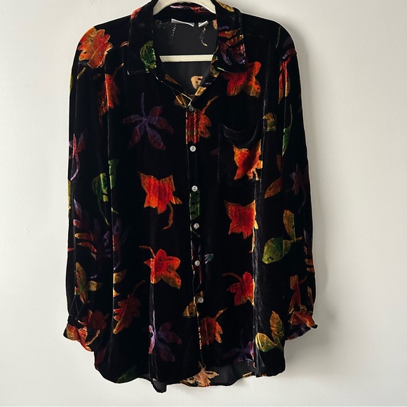 Chico's Tops - Chicos silk blend velour button front leaf print tunic top 3/16